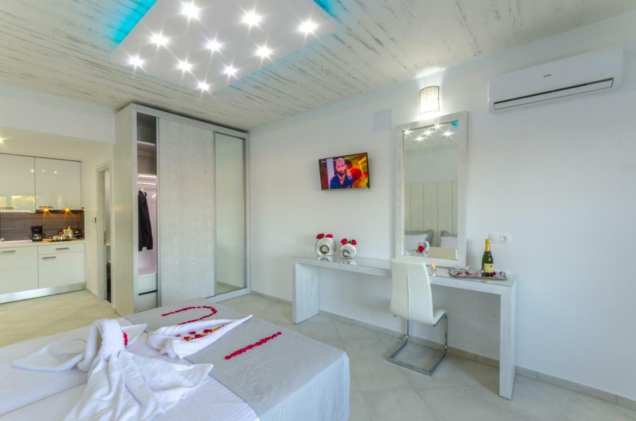 Ftelia Luxury Studio "Quattro" 메갈리 아모스 외부 사진